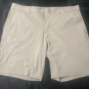 Rhone 9” Commuter Short